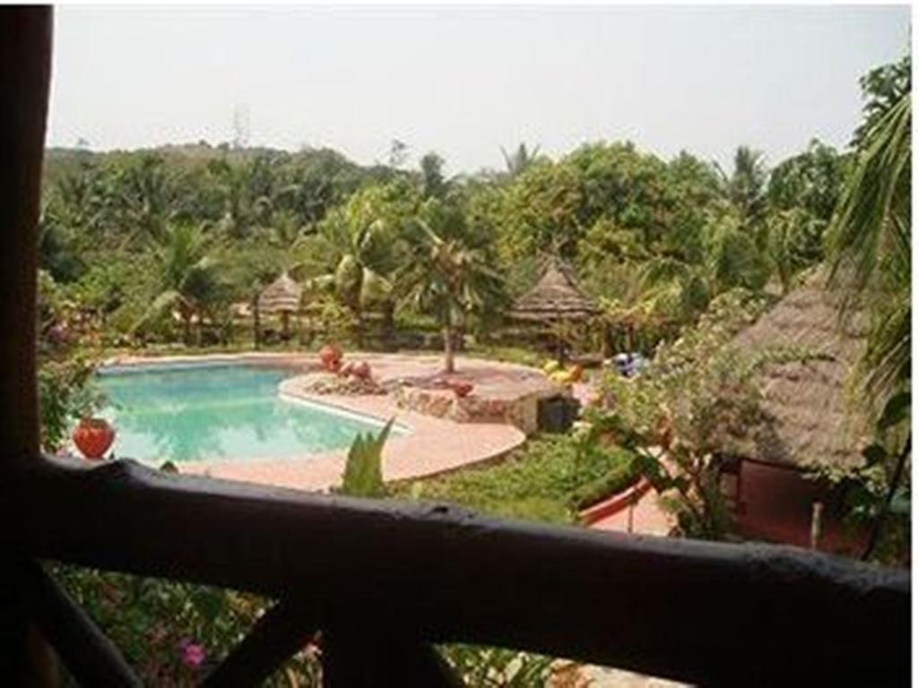 Afrikiko River Front Resort Akosombo Екстериор снимка