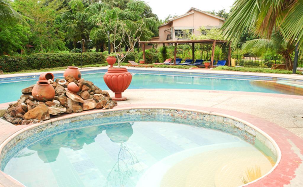 Afrikiko River Front Resort Akosombo Екстериор снимка