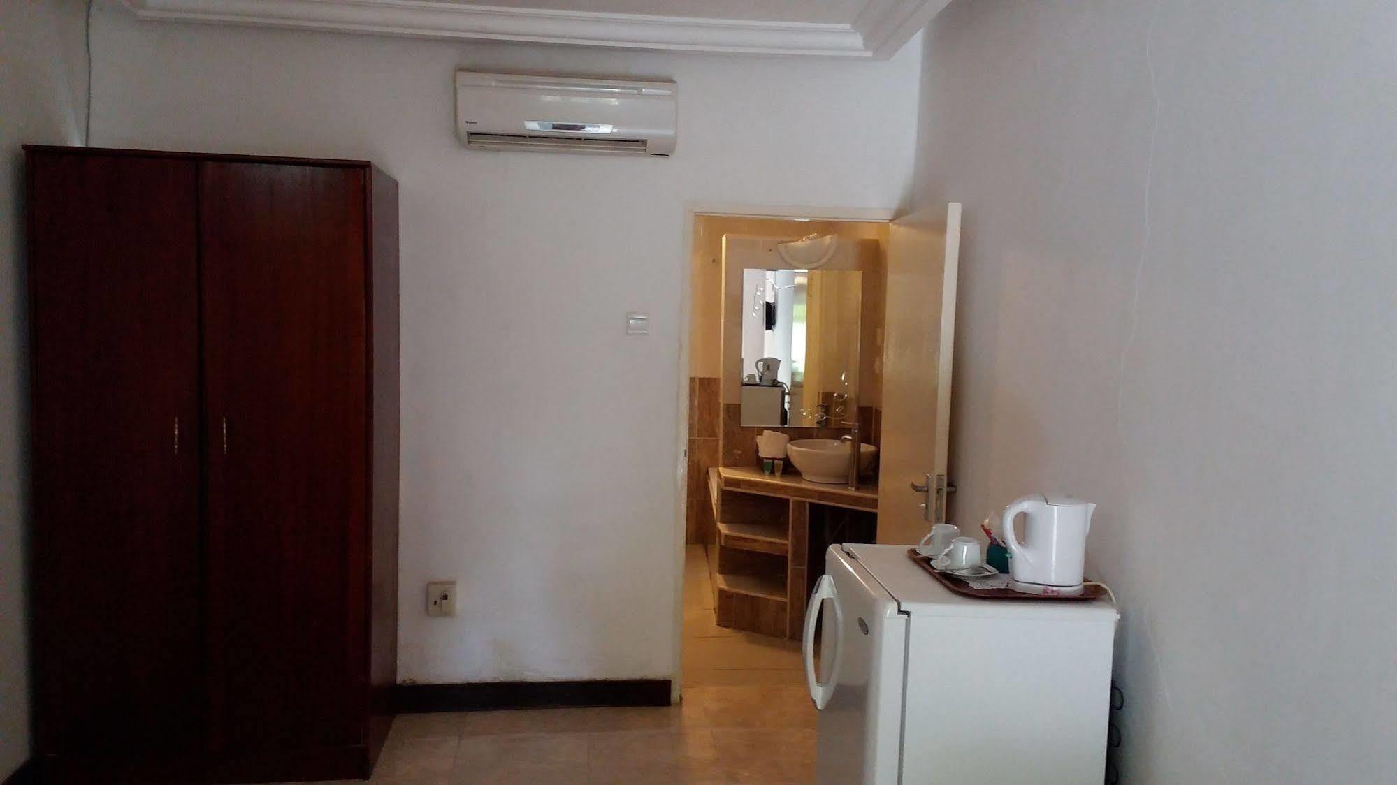 Afrikiko River Front Resort Akosombo Екстериор снимка